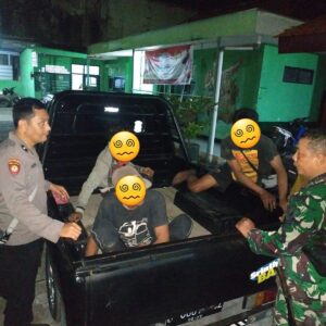 Polisi Berhasil Amankan Empat Orang Terduga Pencurian Janur dari Amukan Warga di Lumajang