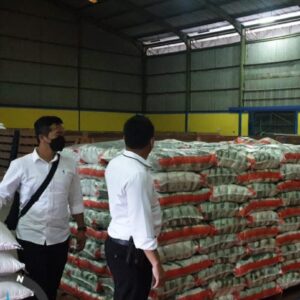 Satgas Pangan Polres Malang Sidak Pasar Cegah Penimbunan Beras