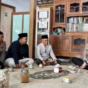 Sampaikan Pesan Pemilu Damai Kapolres Ponorogo Kunjungi Sejumlah Ponpes
