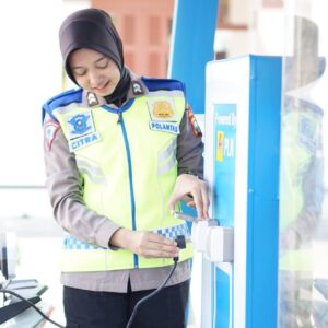 Polrestabes Surabaya Siapkan Layanan Pengisian Daya Motor Listrik Gratis