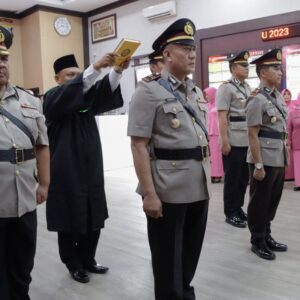 Kapolres Jombang Pimpin Sertijab Dua Kasat dan Satu Kapolsek