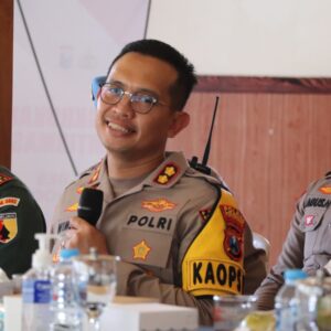 Jum’at Curhat di Sawoo Kapolres Ponorogo Minta Warga Waspadai Berita Hoaks yang Picu Perpecahan