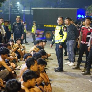 Polres Malang Amankan Pulihan Remaja yang Terjaring Razia Balap Liar