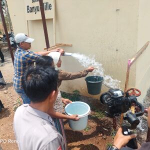 Polisi Bangun Sumur Bor di Banyuwangi Warga Bisa Nikmati Air Bersih Meski Musim Kemarau