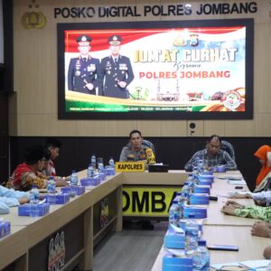 *Kapolres Jombang Jumat Curhat Bersama Guru BK dan OSIS*