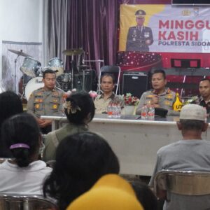 Dekat dan Bersahabat, Polresta Sidoarjo Gelar Minggu Kasih Dengan Baksos dan Bakkes
