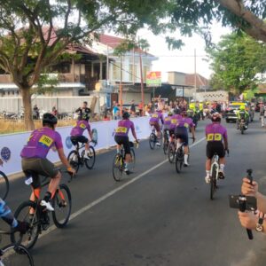 Polresta Banyuwangi Lakukan Pengamanan, Event Balap Sepeda Dekade Ride API Aman dan Lancar