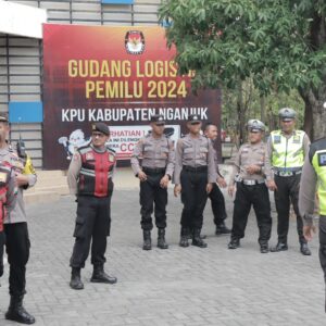Polres Nganjuk Gelar Patroli Skala Besar Cegah Potensi Konflik Jelang Pemilu 2024