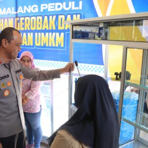 Polres Malang Kembali Salurkan Bantuan UMKM Untuk Keluarga Korban Tragedi Kanjuruhan