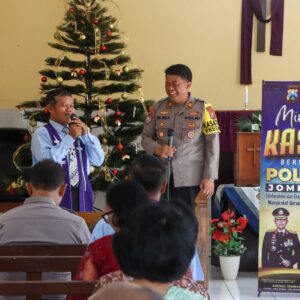 *Puluhan Jemaat Gereja Kristen Jawi Wetan Capas Ploso Pasamuan Ikuti Minggu Kasih Polres Jombang*