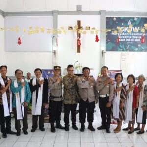 *Polisi Terima Curhatan Jemaah Gereja Saat Kegiatan Minggu Kasih*
