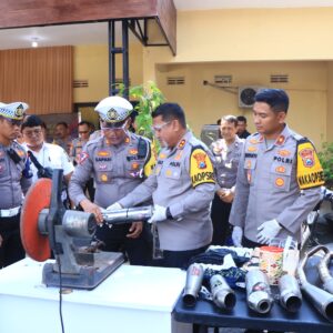 Polres Ngawi Musnahkan 176 Knalpot Brong Jelang Pergantian Tahun