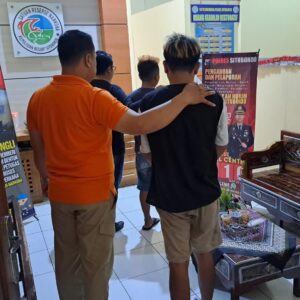 Polisi Berhasil Amankan Dua Residivis Pengedar Okerbaya di Situbondo, Puluhan Ribu Butir Pil Trex Disita