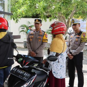 Kunjungi Samsat, Kapolres Tulungagung Pastikan Pelayanan yang Optimal