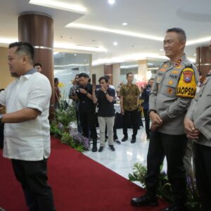 Gelar Piramida, Kapolda Jatim Bersama Media Deklarasikan Pemilu Damai