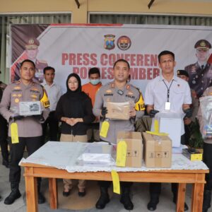 Polres Jember Berhasil Ungkap Pencurian Alat Perekam KTP, Dua Tersangka Diamankan