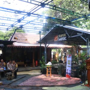 Cooling System Polres Ngawi Dialog Bersama Warga di Jumat Curhat