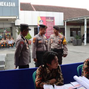 Polres Pamekasan Gelar Simulasi Pengamanan di TPS Antisipasi Gangguan Pemungutan Suara