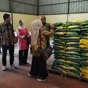 Cek Ketersediaan Beras, Polres Bojonegoro Bersama Tim TPID Sidak Gudang Bulog dan Penggilingan Padi