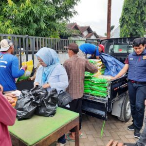 *Jelang Ramadhan, 2 Ton Beras SPHP Digelontorkan Saat Operasi Pasar di Jombang*