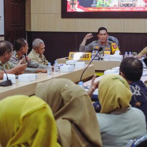 *Polres Jombang Kolaborasi dengan Guru dan Pejabat Dinas Pendidikan, Cegah Bulliying di Sekolah*