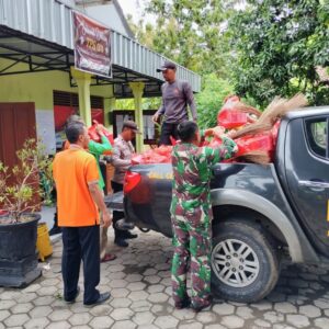 Polres Magetan bersama TNI Salurkan Bantuan dan Dirikan Dapur Umum di Dua Desa Rawan Banjir