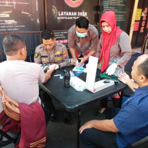 Peduli Kesehatan Sidokkes Polres Jember Beri Layanan Keliling