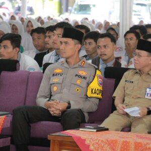 Hadiri Pondok Ramadhan SMK Islam Bustanul Ulum Kapolres Jember Beri Motivasi Santri