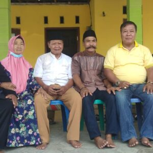 Keluarga besar Bpk. Kasirun/Mbah Run Desa Tambakrejo Jombang, Menucapkan Selamat Hari Raya Idul Fitri 1 Syawal 1445 H