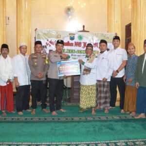 *Polres Jombang Gelar Safari Ramadhan dan Pasang CCTV untuk Masjid*