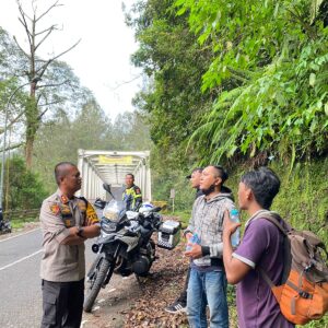Kapolres Mojokerto Pantau Jalur Ekstrem Mojokerto – Batu di Operasi Ketupat Semeru 2024