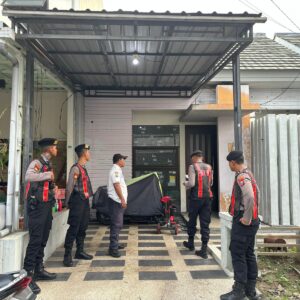 Polres Gresik Gencarkan Patroli Harkamtibmas di Operasi Ketupat Semeru 2024