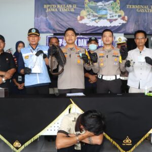 Polres Tulungagung Amankan Sopir Bus Jurusan Blitar – Lampung Positif Narkoba di Terminal Gayatri