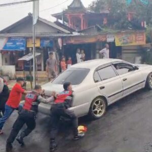 Aksi Pasukan DROGBAN Polres Magetan Pahlawan Tanjakan Sarangan – Cemoro Sewu