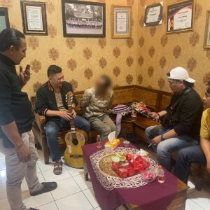 Polisi Amankan Pria Pukul Pemotor Menggunakan Gitar Saat Mudik Lebaran di Malang