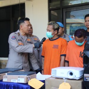 Polres Malang Berhasil Amankan Dua Tersangka Spesialis Pembobol Sekolah saat Libur Lebaran