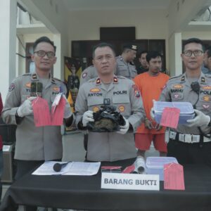 Polisi Berhasil Ungkap Jaringan Peredaran Ganja 2 Kilogram dan Tangkap Pelaku di Kota Malang