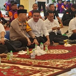 May Day Serikat Buruh se Kabupaten Pasuruan Gelar Sholawatan dan Do’a Bersama Forkopimda
