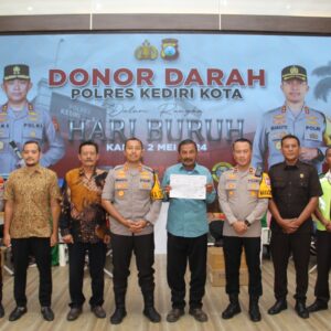 Peringati May Day, Polres Kediri Kota Gelar Donor Darah Bersama Serikat Pekerja