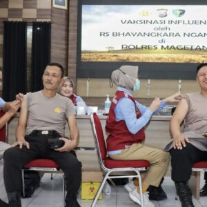 Jaga Kesehatan dan Ketahanan Tubuh, Polres Magetan Gelar Vaksinasi Untuk Anggota