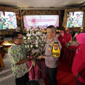 *Kapolda Jatim Apresiasi Kepedulian Yayasan Kemala Bhayangkari Mencerdaskan Anak Bangsa*
