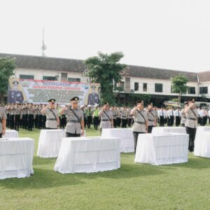 *Penyegaran Jabatan, Kapolres Pimpin Sertijab 8 Pejabat Utama dan 7 Kapolsek Jajaran Polres Jombang*