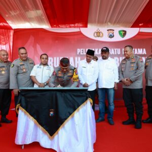 *Kapolda Jatim Letakan Batu Pertama Pembangunan Rumah Sakit Bhayangkara di Pamekasan*