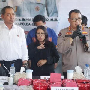Polda Jatim Berhasil Membongkar Rumah Produksi Narkoba, Ribuan Gram Sabu dan Jutaan Butir Ekstasi Disita