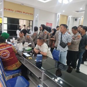 Ratusan Personel Polres Tulungagung Mendapatkan Vaksin untuk Jaga Kesehatan