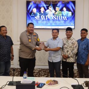 Kapolres Pamekasan Dinilai Peduli Kebebasan Pers, PWI Beri Penghargaan