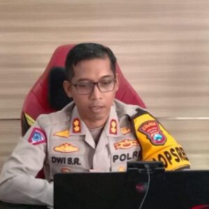 *Polisi Amankan 9 Tersangka Pengeroyokan Seorang Pelajar MTS di Situbondo*