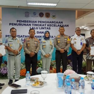 *Tekan Laka Lantas Bus, Ditlantas Polda Jatim Lakukan Tanda Tangan Pakta Integritas dengan PO*