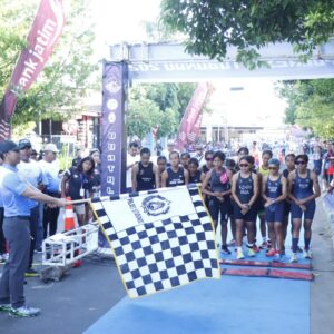 *Puluhan Atlet Lintas Provinsi Antusias Ikuti Kejurnas Duatlhon Piala Kapolres Situbondo 2024*