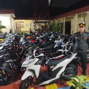 *Polisi Amankan 67 Motor Tidak Sesuai Spektek Diduga Untuk Balap Liar di Surabaya*